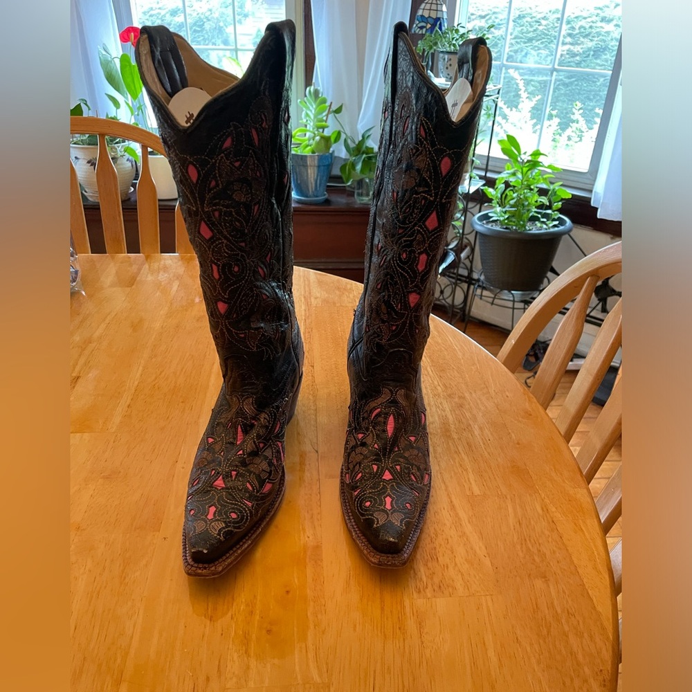 Beautiful corral boots